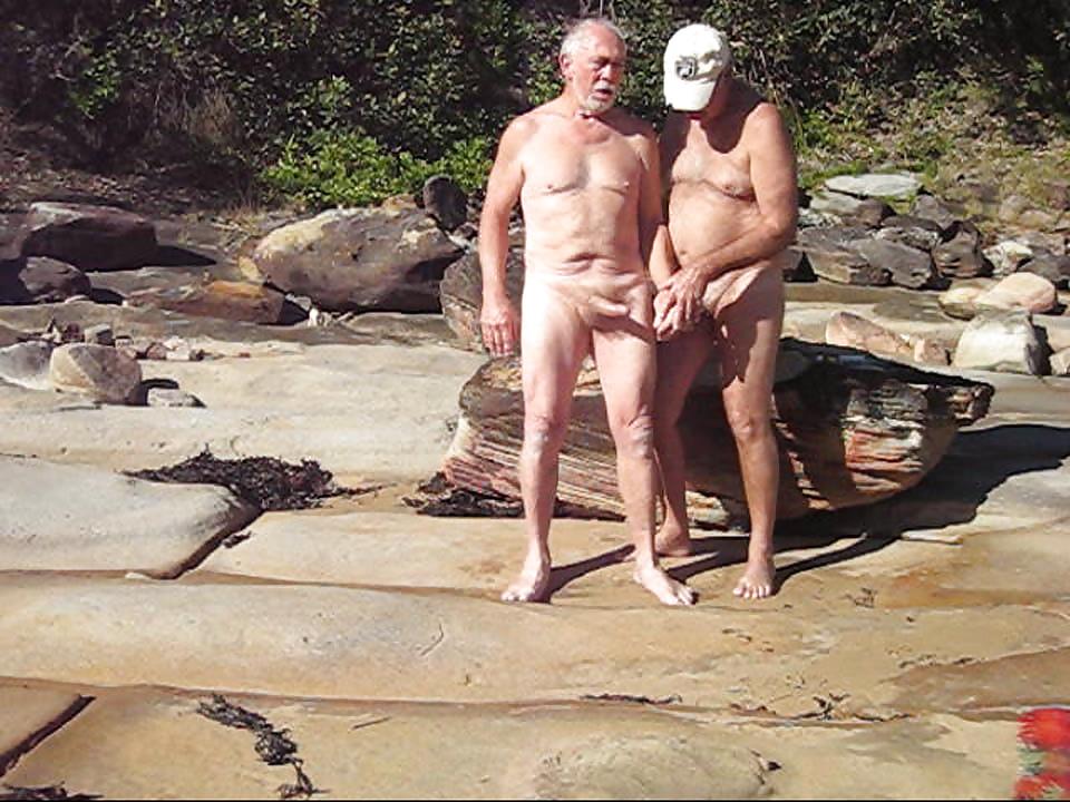 13P A day at the beach with roger