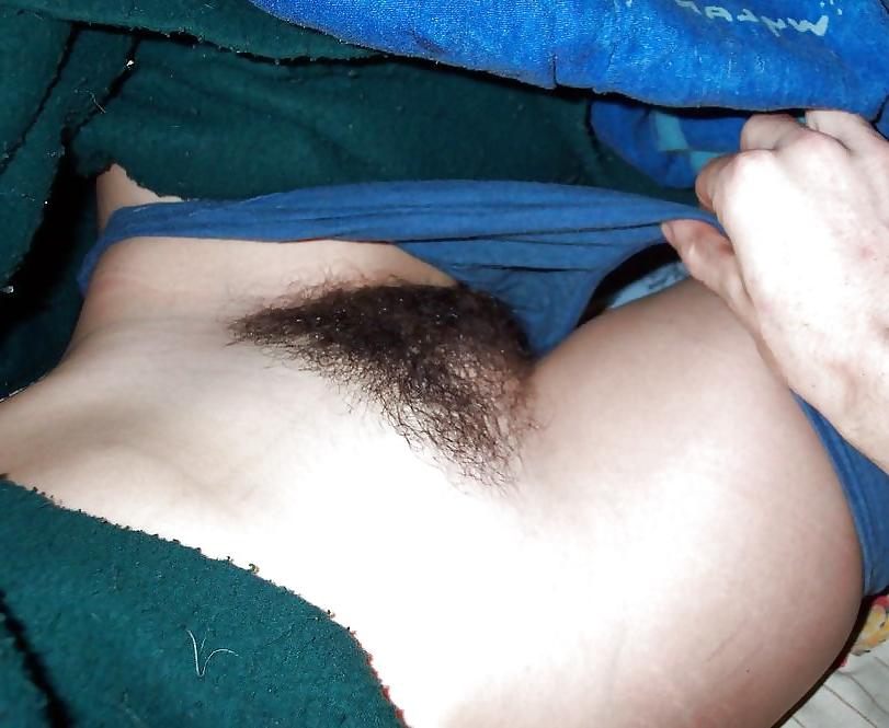 25P Real Hairy Amateurs!!