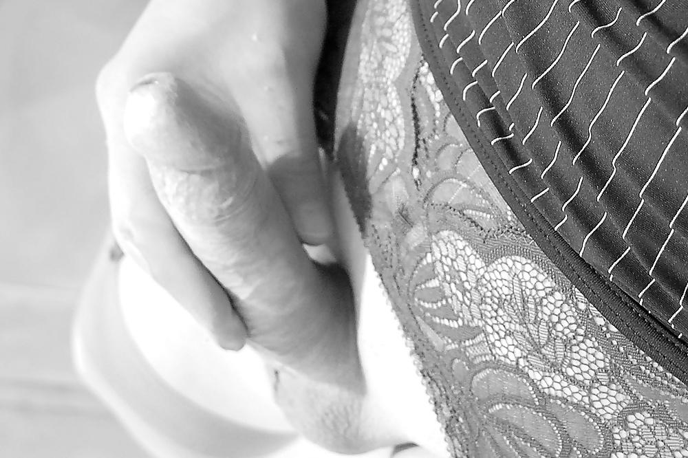 11P Nylons, zu kurz, sw und sepia