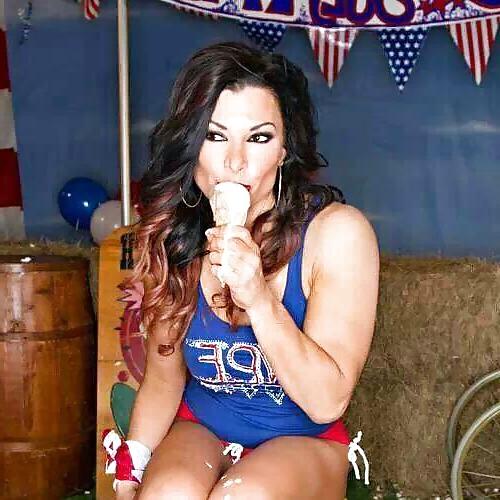 13P Hot wrestling chick