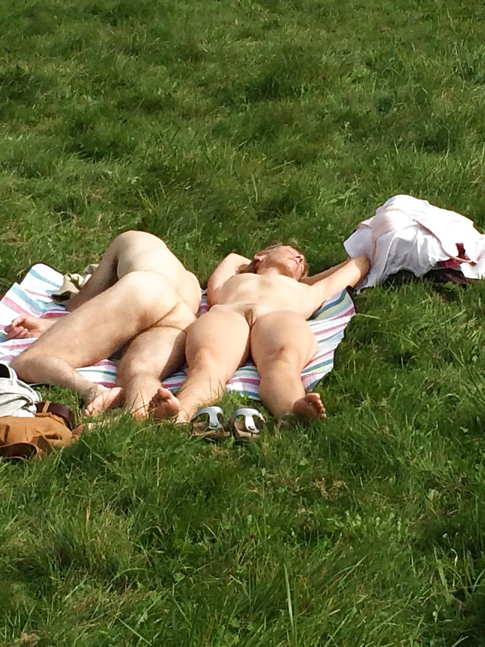 25P Nude beach voyeur