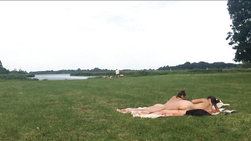25P Nude beach voyeur