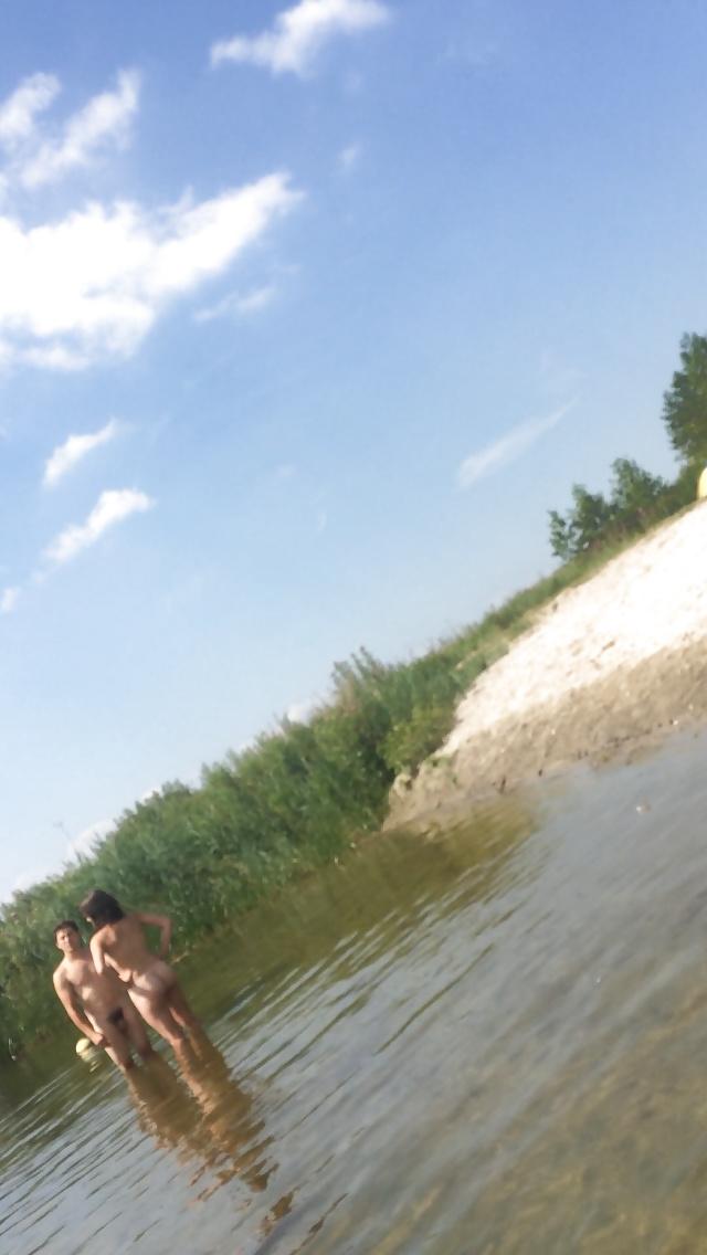 25P Nude beach voyeur