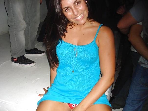 25P Panty Flashing & Upskirt 3