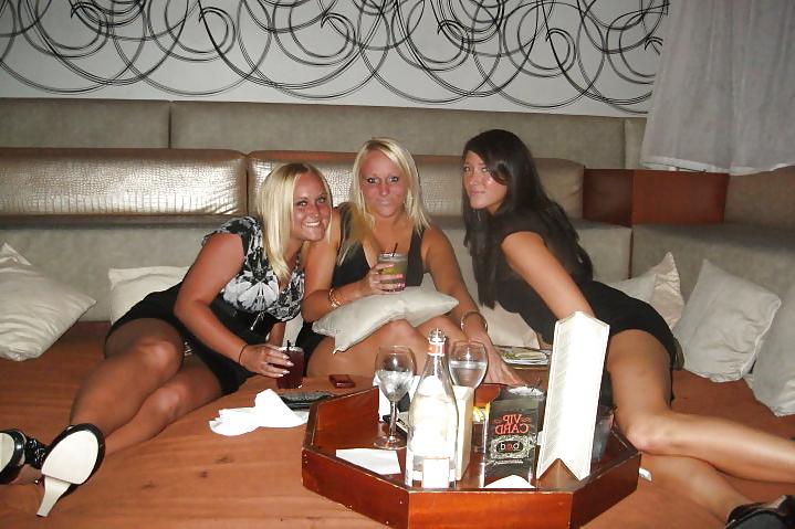 25P Panty Flashing & Upskirt 3