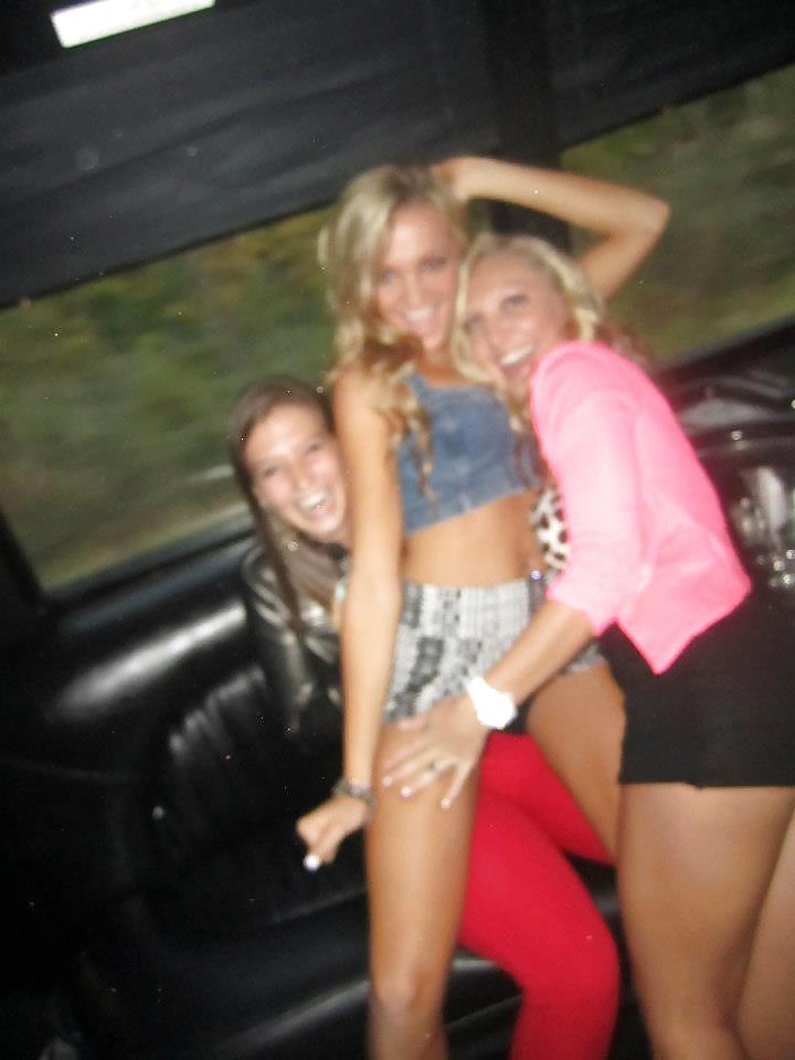 25P Panty Flashing & Upskirt 3