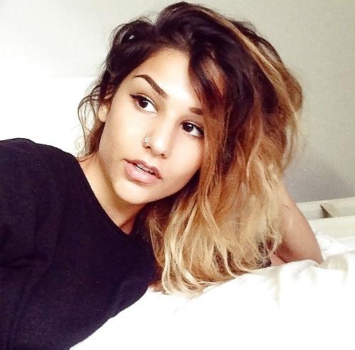 25P Beautiful Women (Latin) 