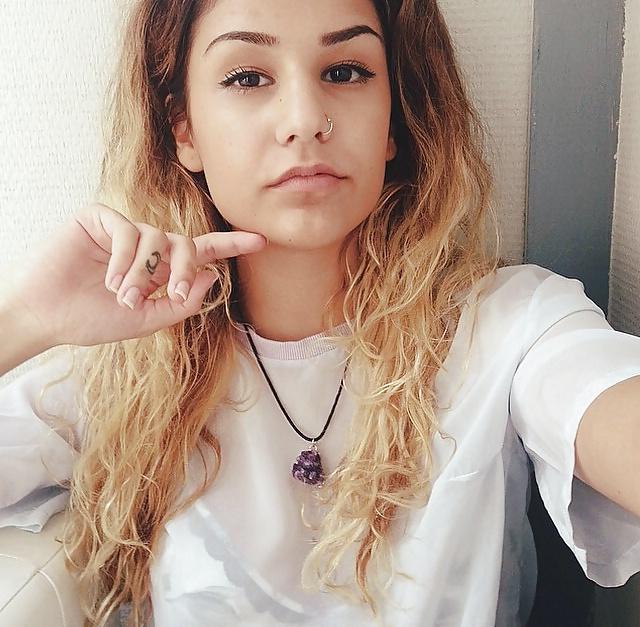 25P Beautiful Women (Latin) 