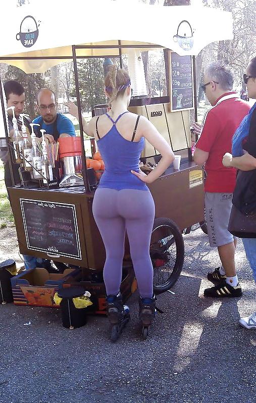 25P Hottis in Yoga Pants