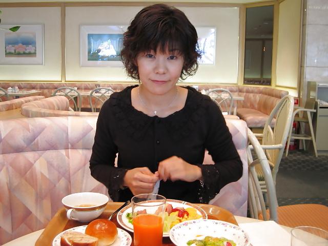 20P Japanese Mature Woman 228 - Haruna 2