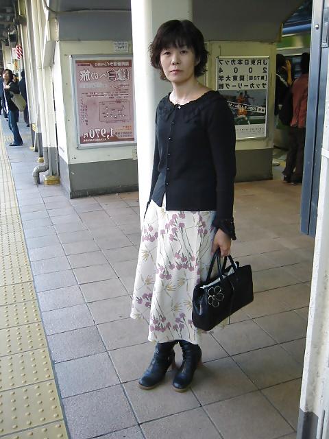 20P Japanese Mature Woman 228 - Haruna 2