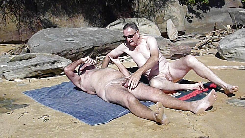 18P A day at the beach with ray