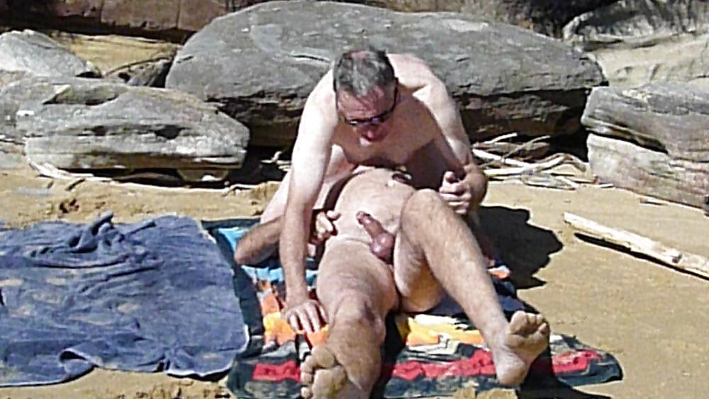18P A day at the beach with ray