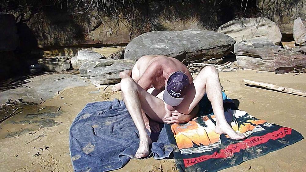 18P A day at the beach with ray