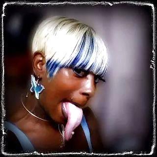 25P Woman Tongues PROF