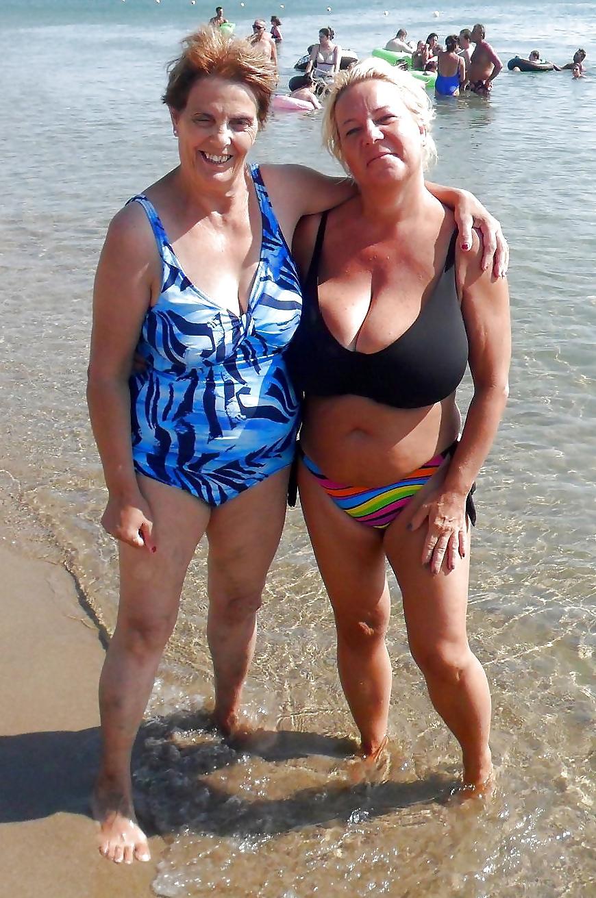 25P Hot Mature at the Beach