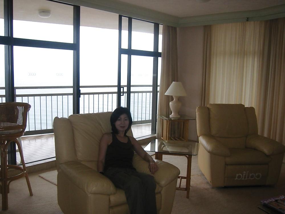20P Japanese Mature Woman 200 - Yoshiyuki 1 v2