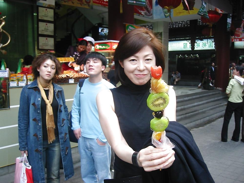 20P Japanese Mature Woman 200 - Yoshiyuki 1