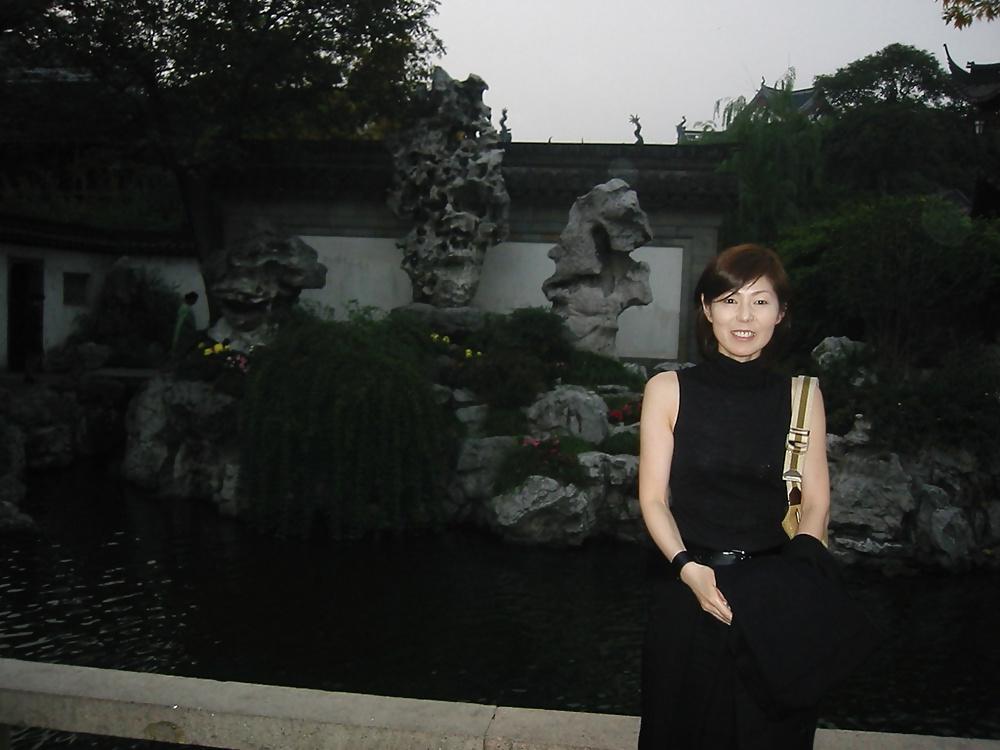 20P Japanese Mature Woman 200 - Yoshiyuki 1