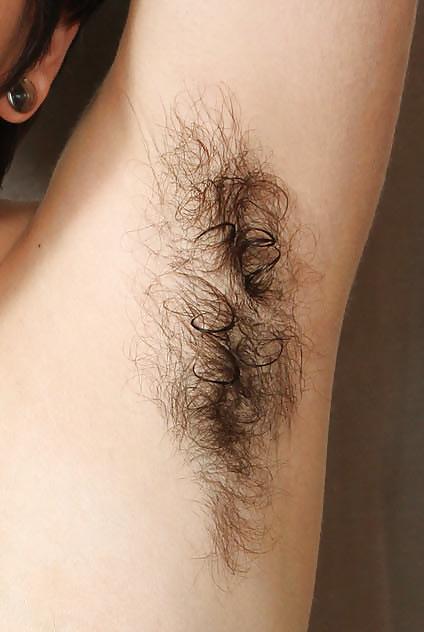 25P Hairy armpits