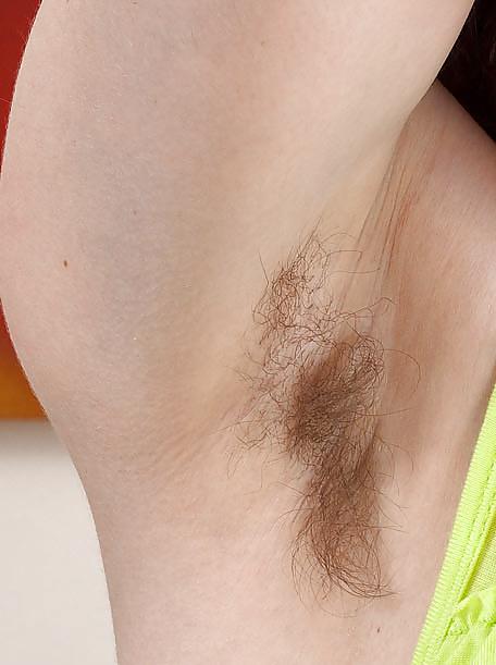 25P Hairy armpits