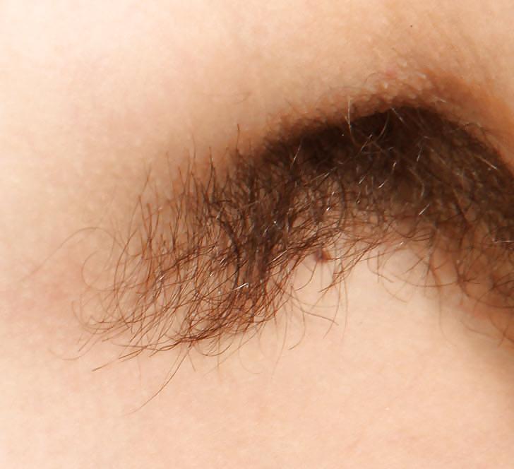 25P Hairy armpits
