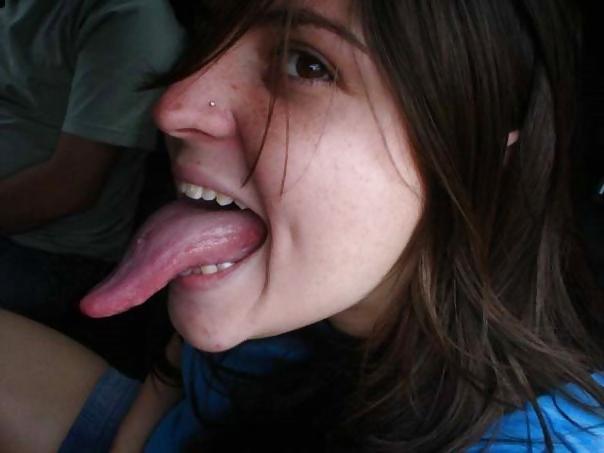 25P Woman Tongues AMADOR