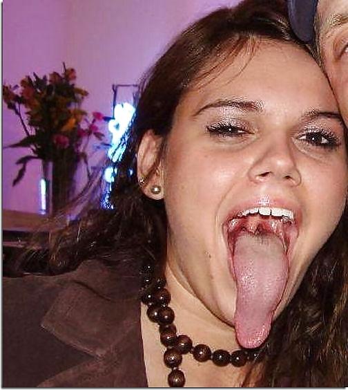 25P Woman Tongues AMADOR