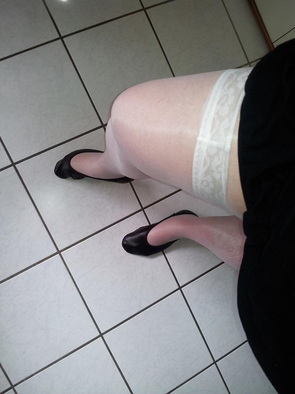10P Nylons & Condoms