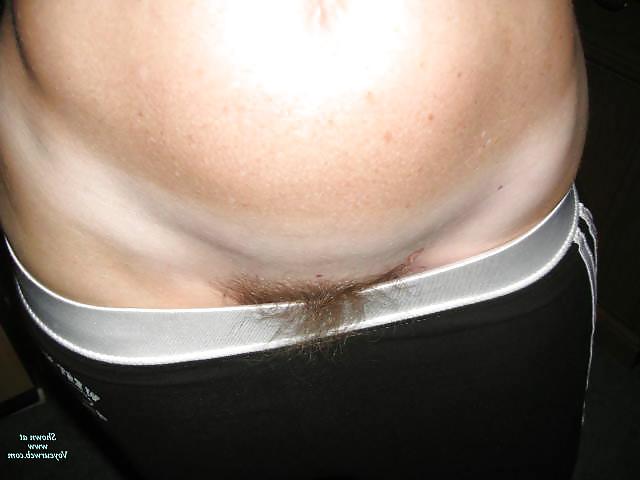 20P Wife's peeking bush