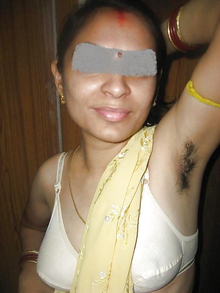 25P Gorgeous Indian Milf Nimmi