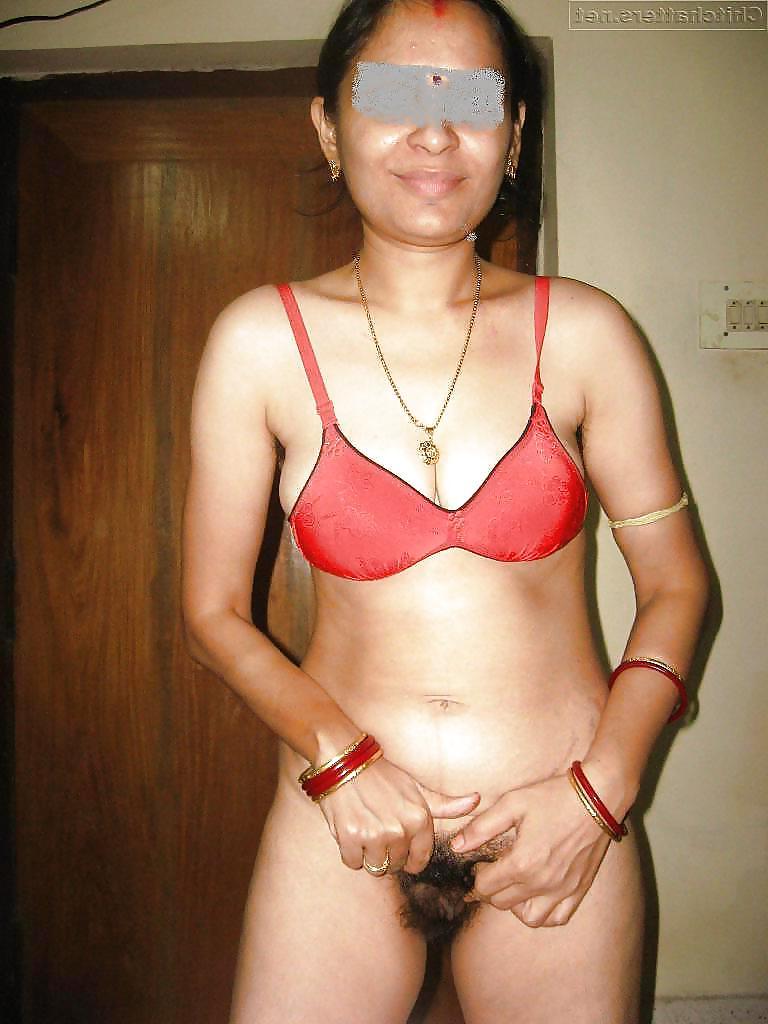 25P Gorgeous Indian Milf Nimmi