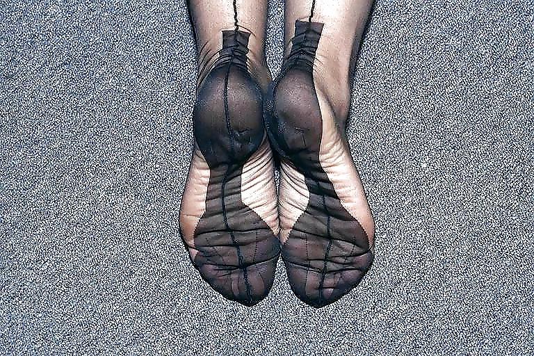 19P Nylon feet