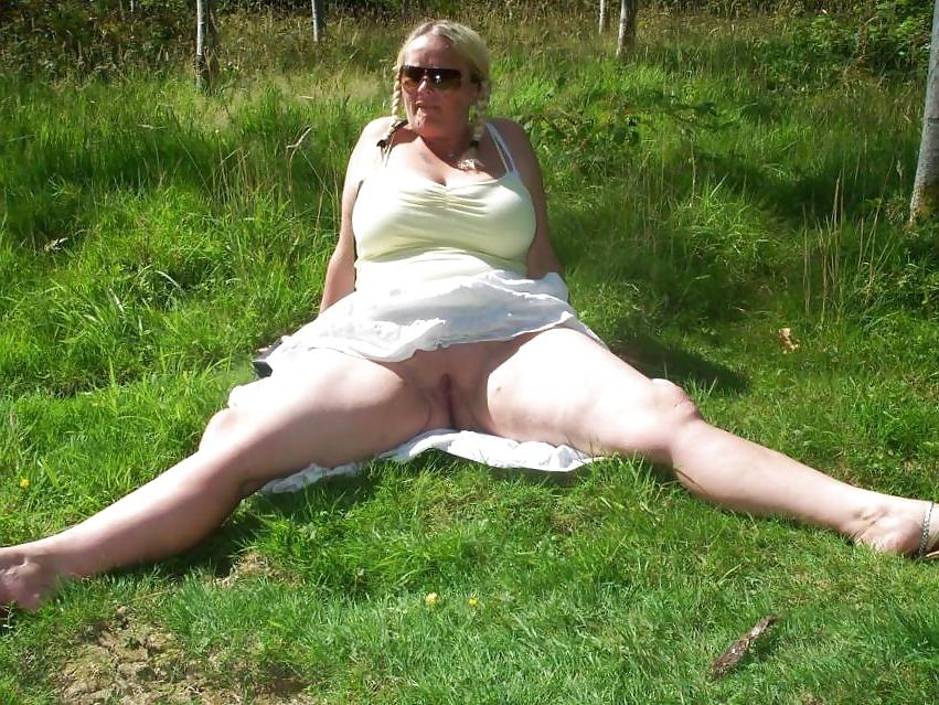 20P Nudists Naturists Public Outdoor Flash #36