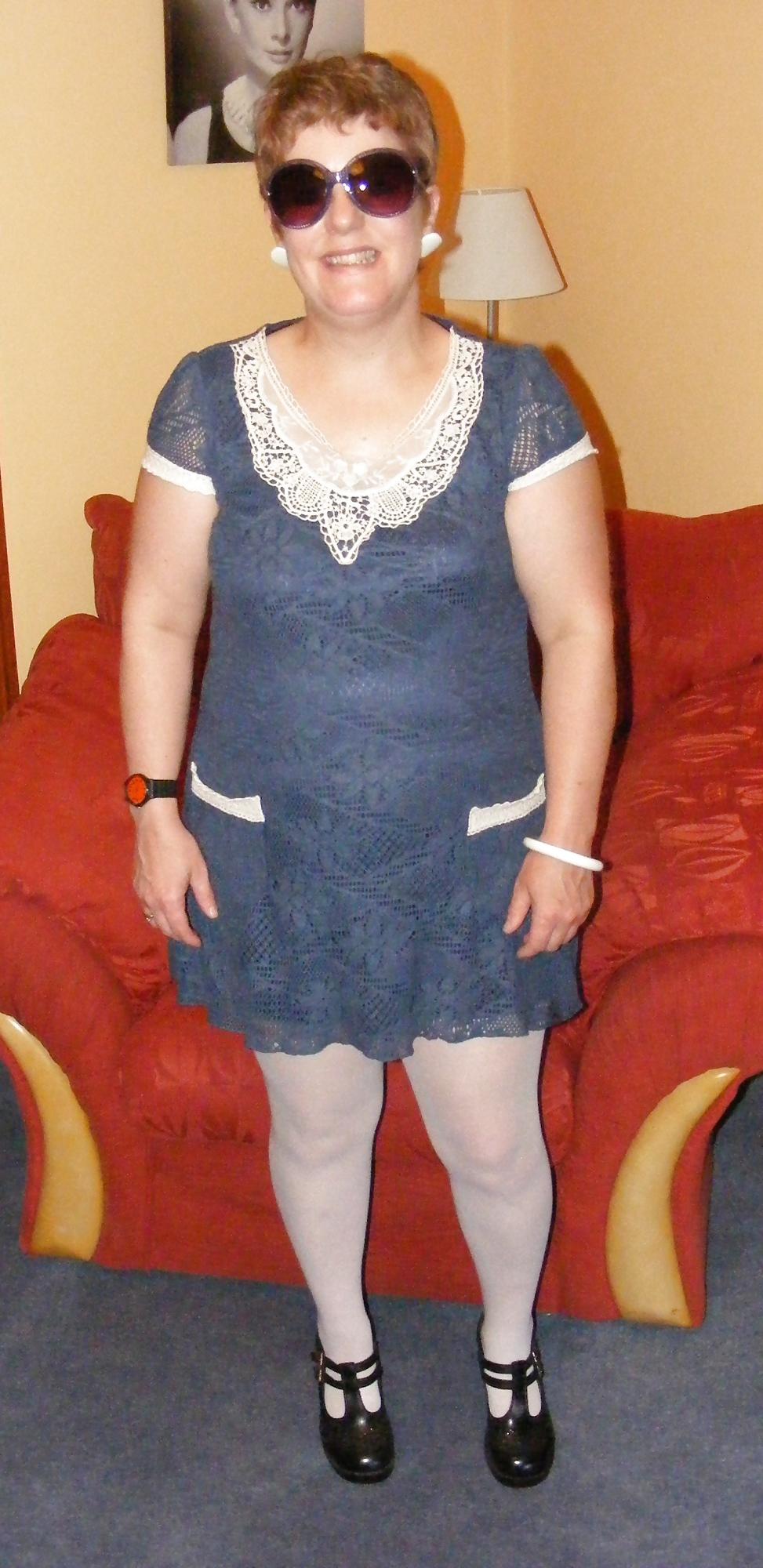 17P Slutty secretary in white knickers and white tights