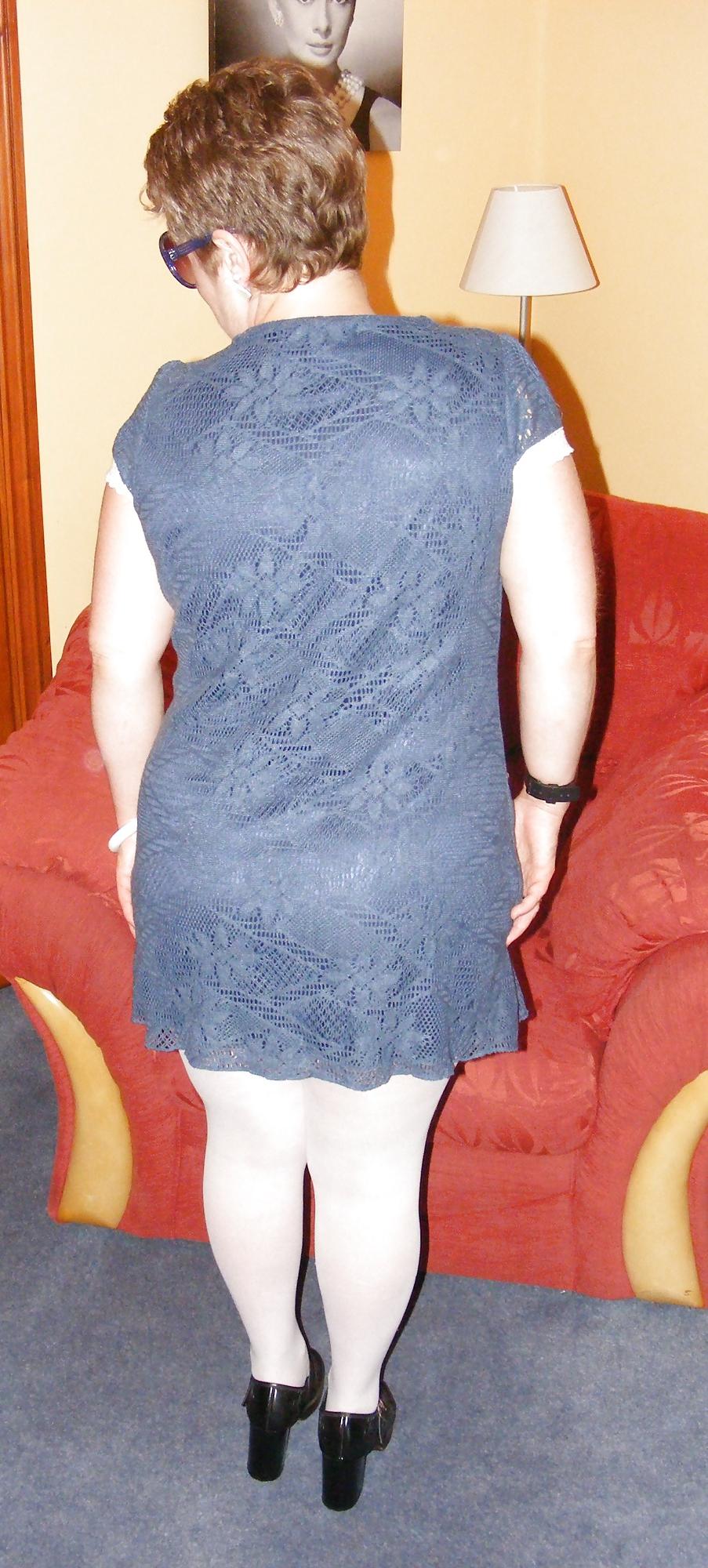 17P Slutty secretary in white knickers and white tights