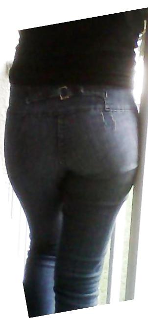 11P Latin teen ass
