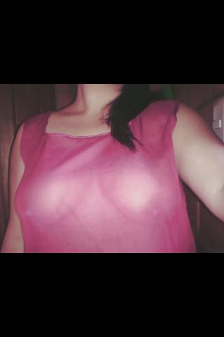 12P Amateur girl flashing!