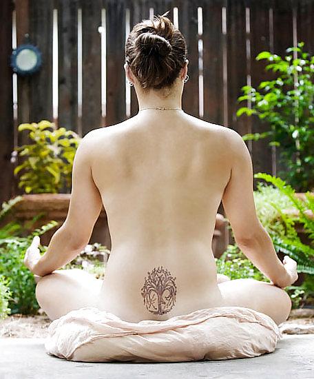 7P Naked-Yoga