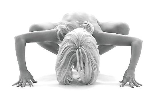 7P Naked-Yoga