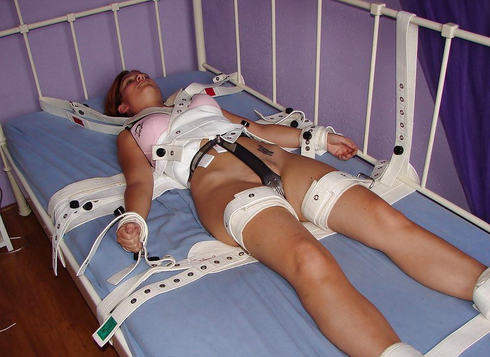 25P Milf tied to fuck and torture