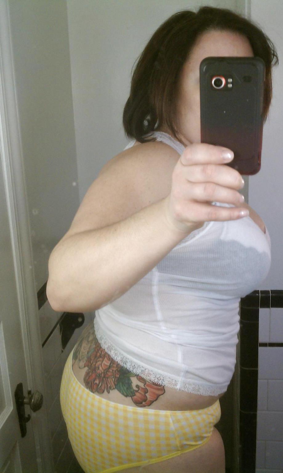 9P 34 year old woman from my gym