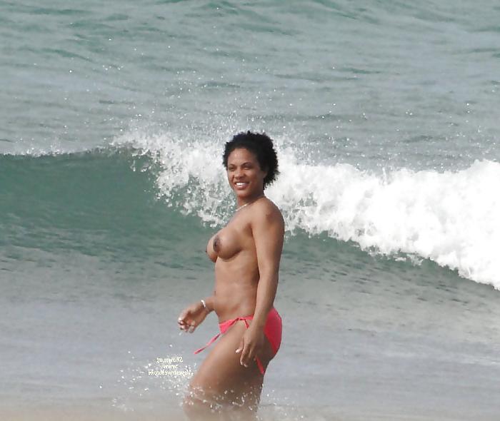 19P Naked beach 34.
