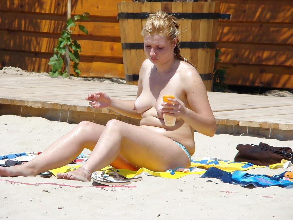 19P Naked beach 34.
