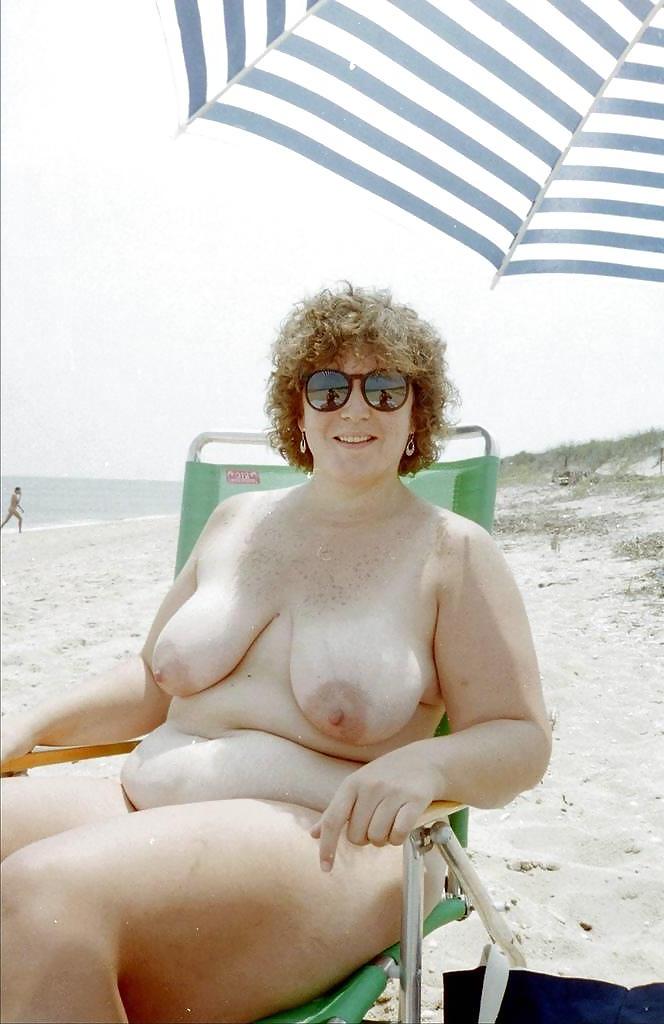 19P Naked beach 34.