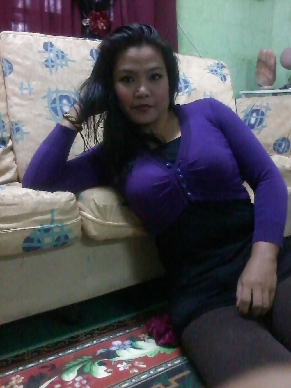 10P Facebook MILF