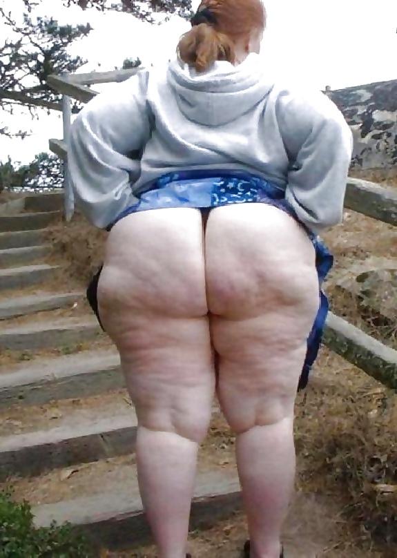 20P Frau mit großen Beinen 274 LEGENDE