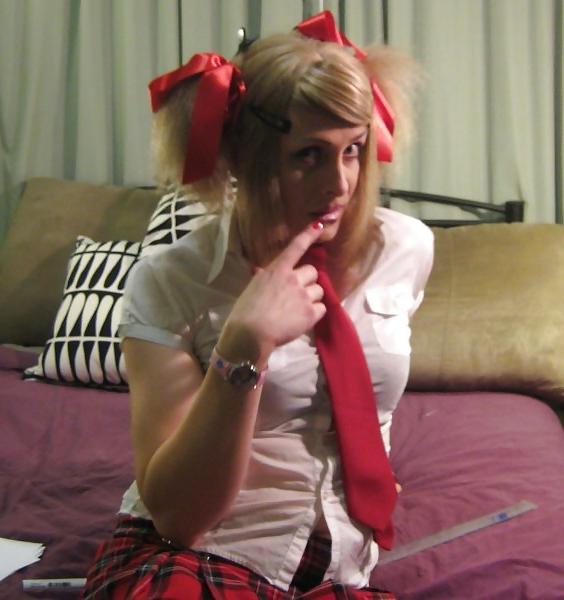 13P Sissy Trap MissLissie: Schoolgirl April 2011 - PG-TV,P