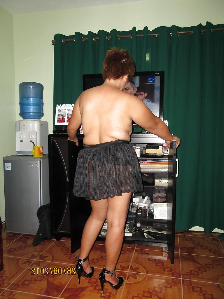 20P Pinay Milf Victoria 3