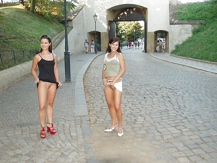 25P Beautiful Girls Flashing in Streets by TROC